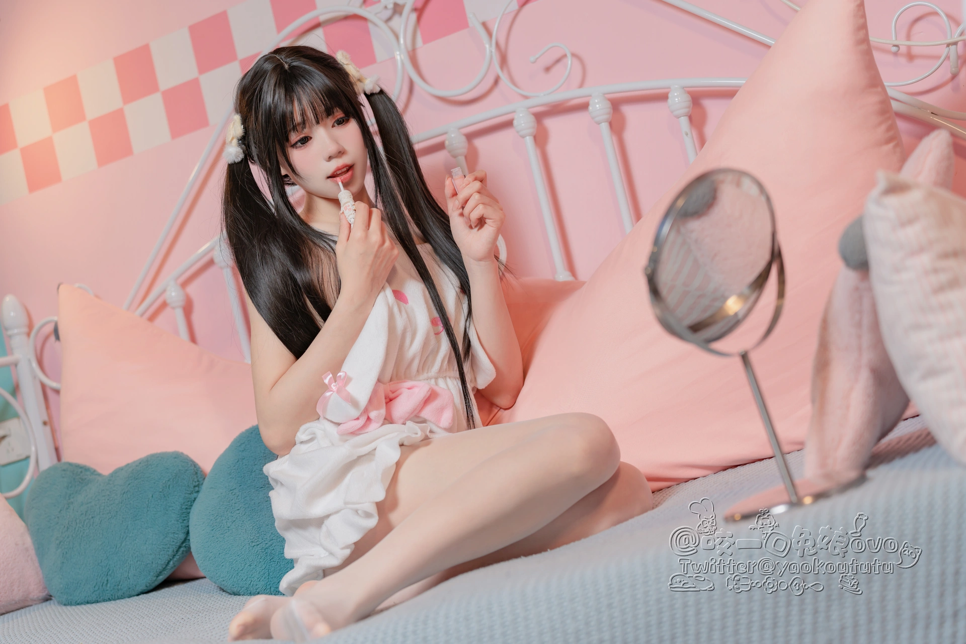 咬一口兔娘(黏黏团子兔) – NO.019 四月648订阅 0